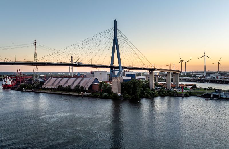Luftaufnahme der Müllverwertungsanlage Rugenberger Damm an der Köhlbrandbrücke